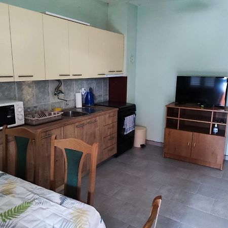 Apartmani Zdenka Vir Luaran gambar