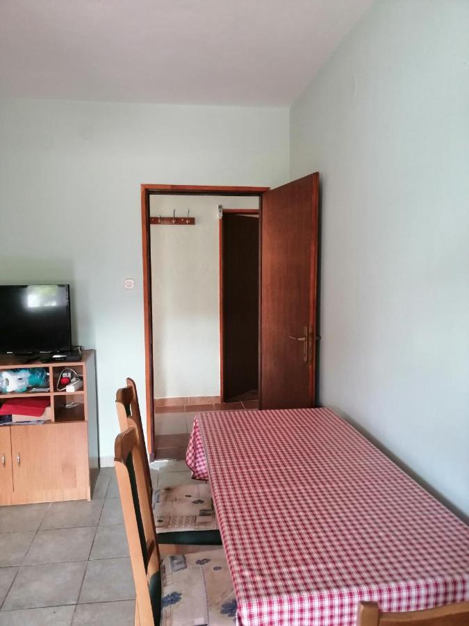 Apartmani Zdenka Vir Luaran gambar