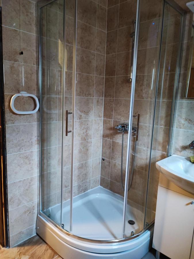 Apartmani Zdenka Vir Luaran gambar